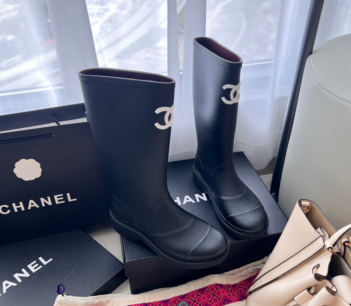 Glam in the rain