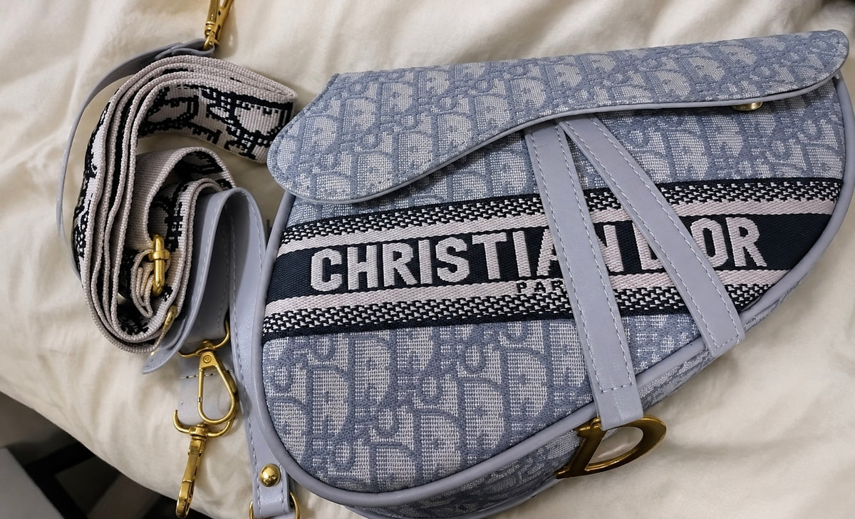 The elegant shoulder bag