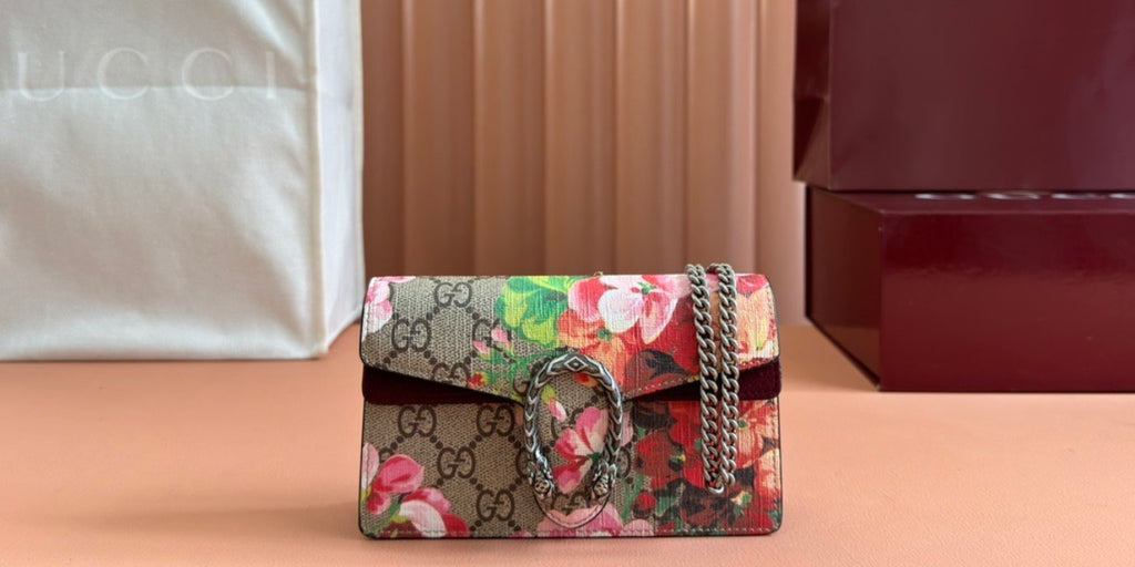 The refined handbag