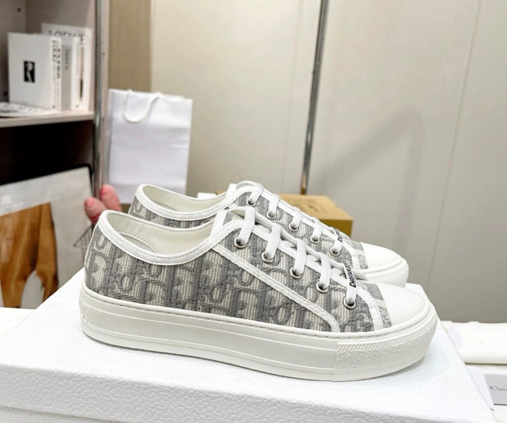 Walk in style