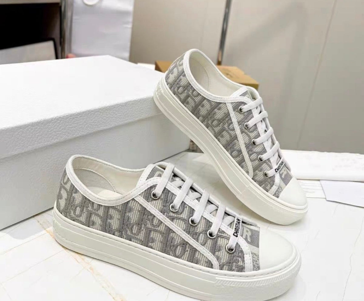 Walk in style